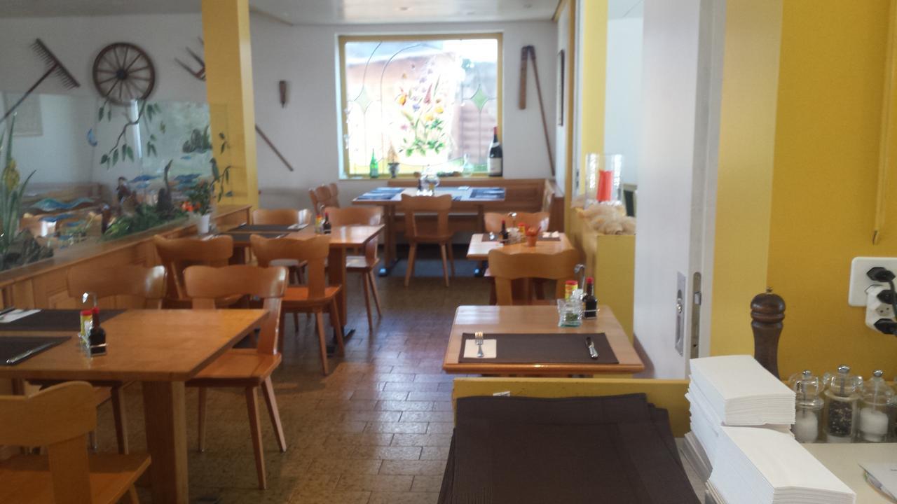 Hotel Restaurant Klosterli Pieterlen ภายนอก รูปภาพ